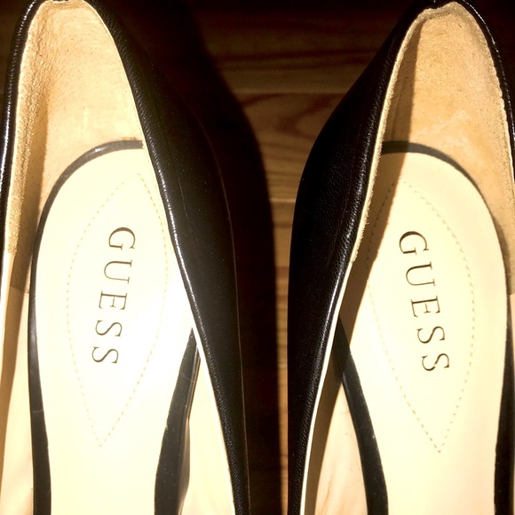 Guess Peep-toe Platform Pumps - Picture 4 of 6
